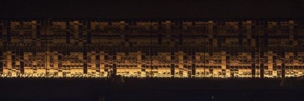 MONKATA(808号室 ラージツイン)・材料:京都西陣織紋型紙(ジャカード織)、鳥の子和紙、LED ・紋型紙協力: 株式会社 紋川上  川上忠義、京都創作綴織 遊工房 山本茂